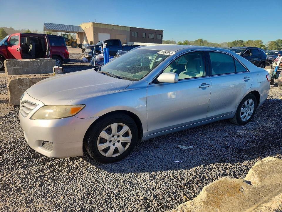 70984016 :رقم المزاد ، 4T4BF3EK5BR137225 vin ، 2011 Toyota Camry مزاد بيع