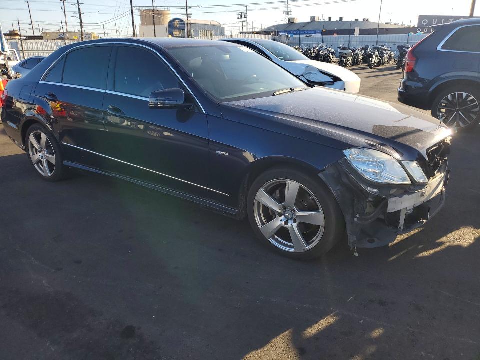 2012 Mercedes-benz E მანქანა იყიდება აუქციონზე, vin: WDDHF5KB7CA607823, აუქციონის ნომერი: 72936786