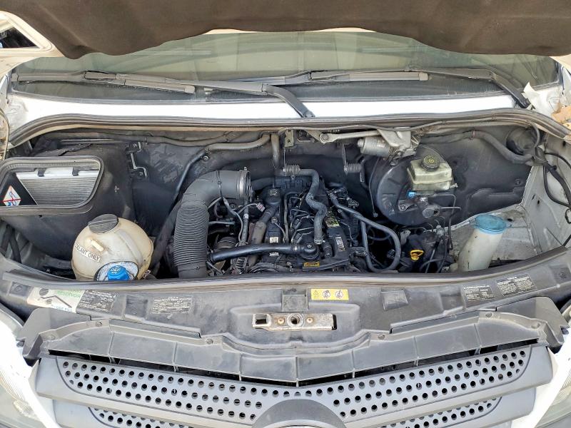 69461976 :رقم المزاد ، WD3PE8DD8GP251260 vin ، 2016 Mercedes-benz Sprinter مزاد بيع