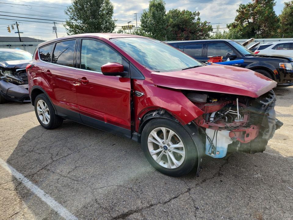 Продаж на аукціоні авто 2019 Ford Escape, vin: 1FMCU0GD2KUB99523, номер лоту: 72401466