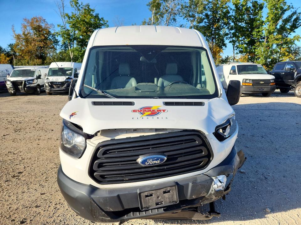72122076 :رقم المزاد ، 1FTYR2CM4KKB65379 vin ، 2019 Ford Transit مزاد بيع