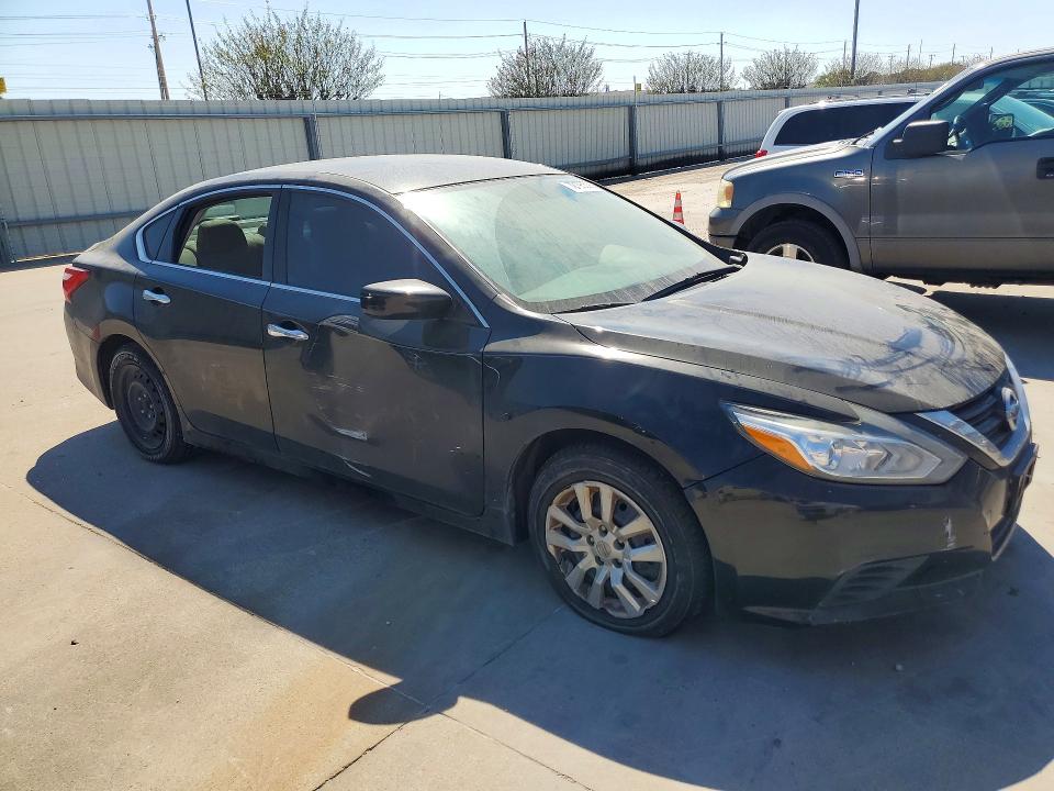 2016 Nissan Altima მანქანა იყიდება აუქციონზე, vin: 1N4AL3AP0GN304098, აუქციონის ნომერი: 72195536