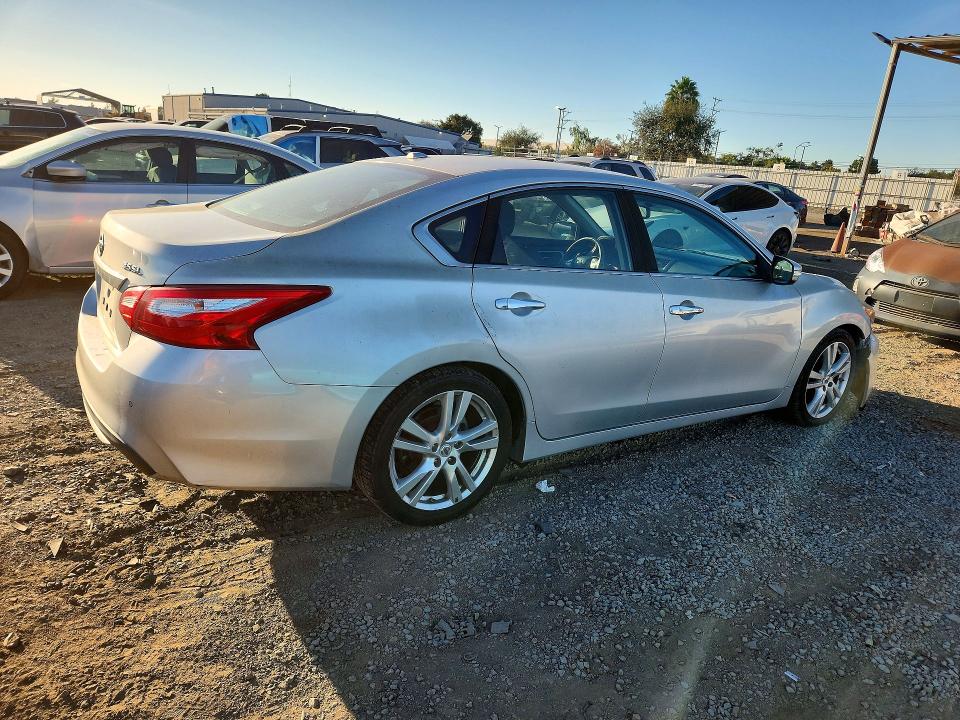 Aukcja sprzedaży 2017 Nissan Altima, vin: 1N4BL3AP8HC122036, numer aukcji: 71323906