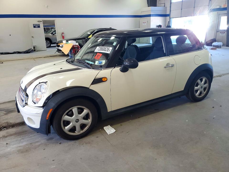 Продажа на аукционе авто 2010 Mini Cooper, vin: WMWMF3C51ATZ23416, номер лота: 72868826