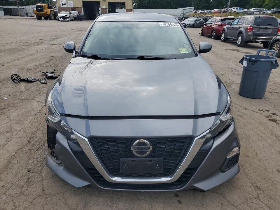 70786006 :رقم المزاد ، 1N4BL4BV3KC166522 vin ، 2019 Nissan Altima مزاد بيع