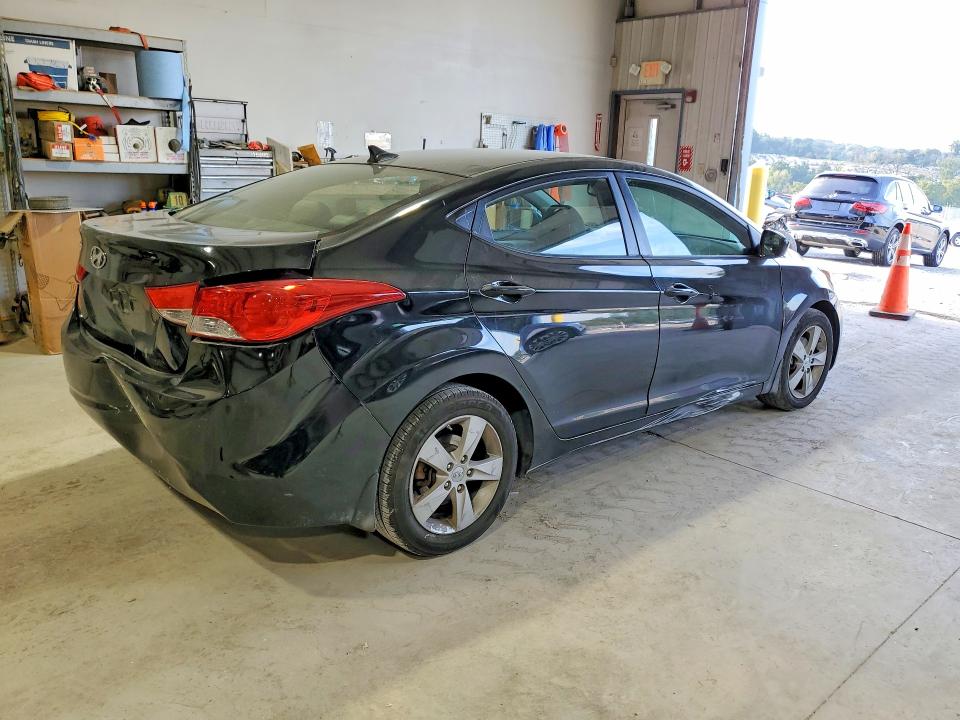 71241436 :رقم المزاد ، KMHDH4AE4CU440176 vin ، 2012 Hyundai Elantra مزاد بيع