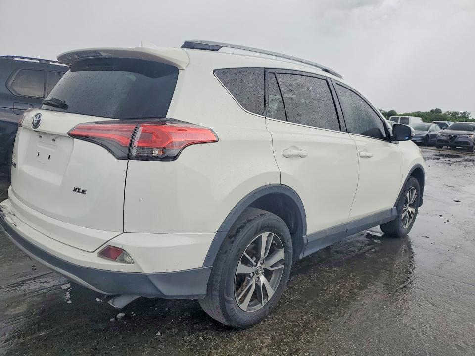 Продажа на аукционе авто 2018 Toyota Rav4, vin: 2T3WFREV4JW412288, номер лота: 71446366