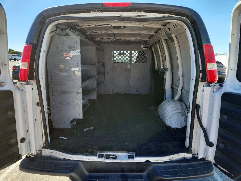71416696 :رقم المزاد ، 1GCWGAFF4G1327948 vin ، 2016 Chevrolet Express G2500 مزاد بيع