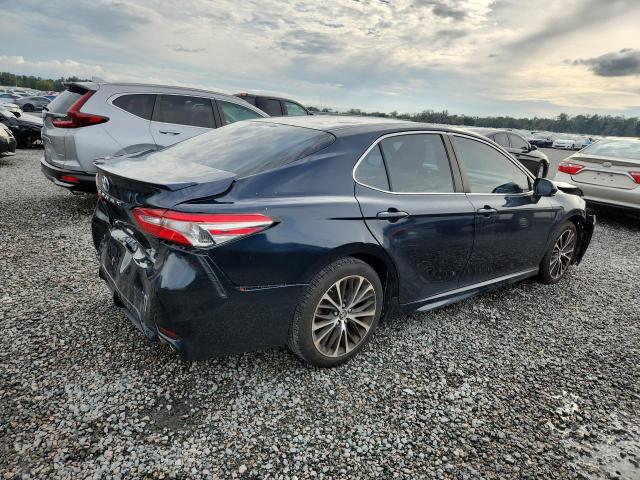 71075096 :رقم المزاد ، 4T1B11HK6JU592446 vin ، 2018 Toyota Camry مزاد بيع