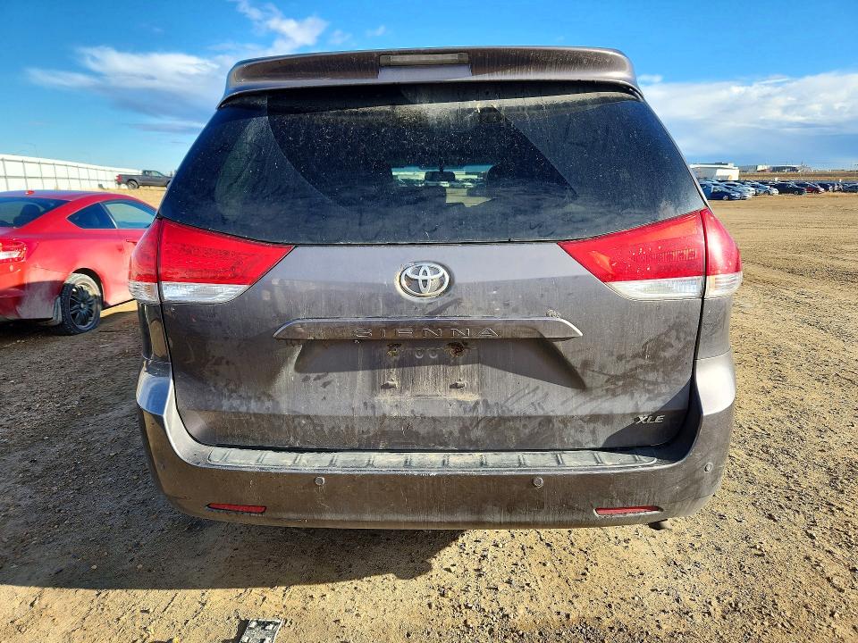 Продажа на аукционе авто 2011 Toyota Sienna, vin: 5TDYK3DC1BS170709, номер лота: 72556346