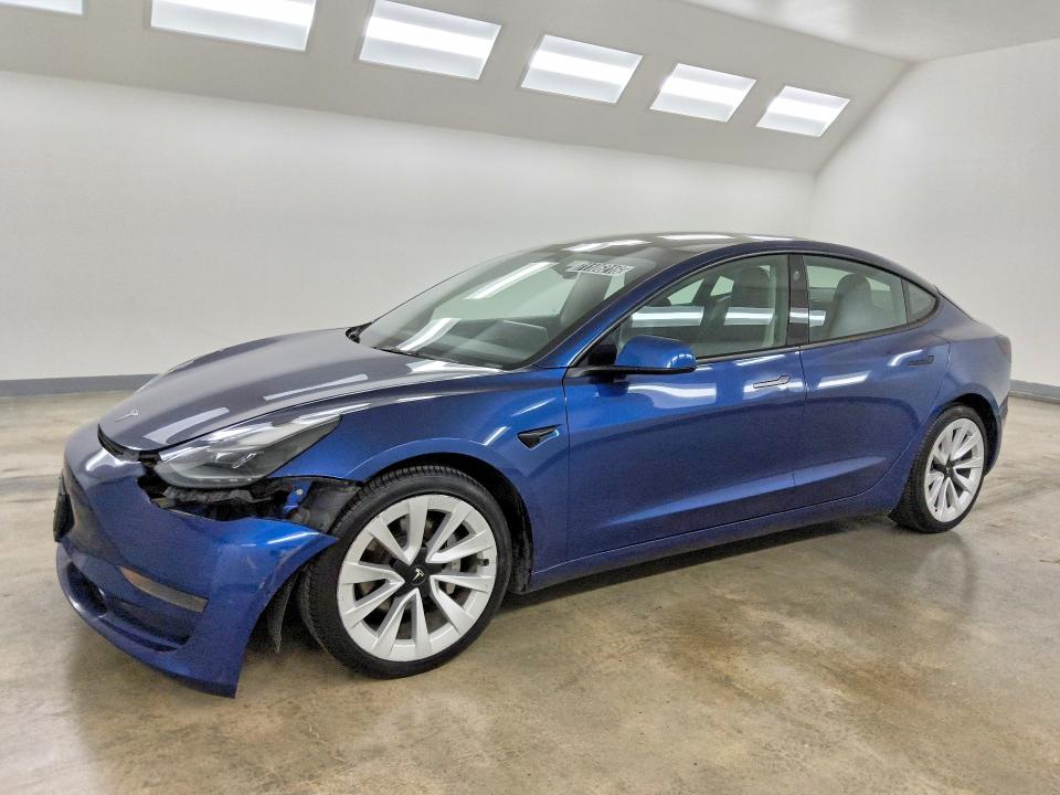 Auction sale of the 2022 Tesla Model 3, vin: 5YJ3E1EAXNF371939, lot number: 71106216