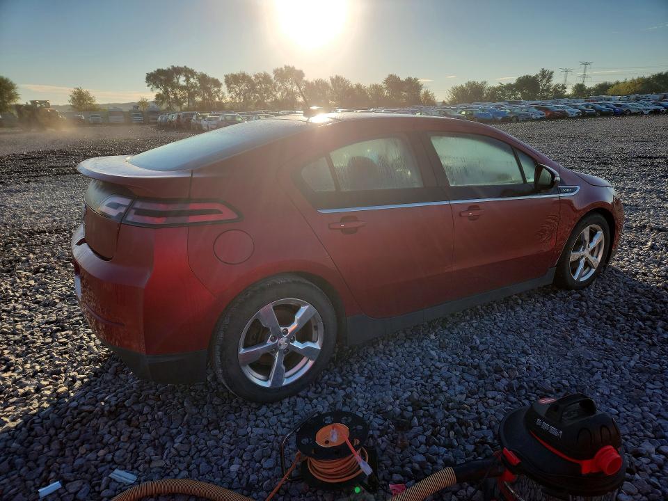 73471486 :رقم المزاد ، 1G1RB6E4XFU131334 vin ، 2015 Chevrolet Volt مزاد بيع