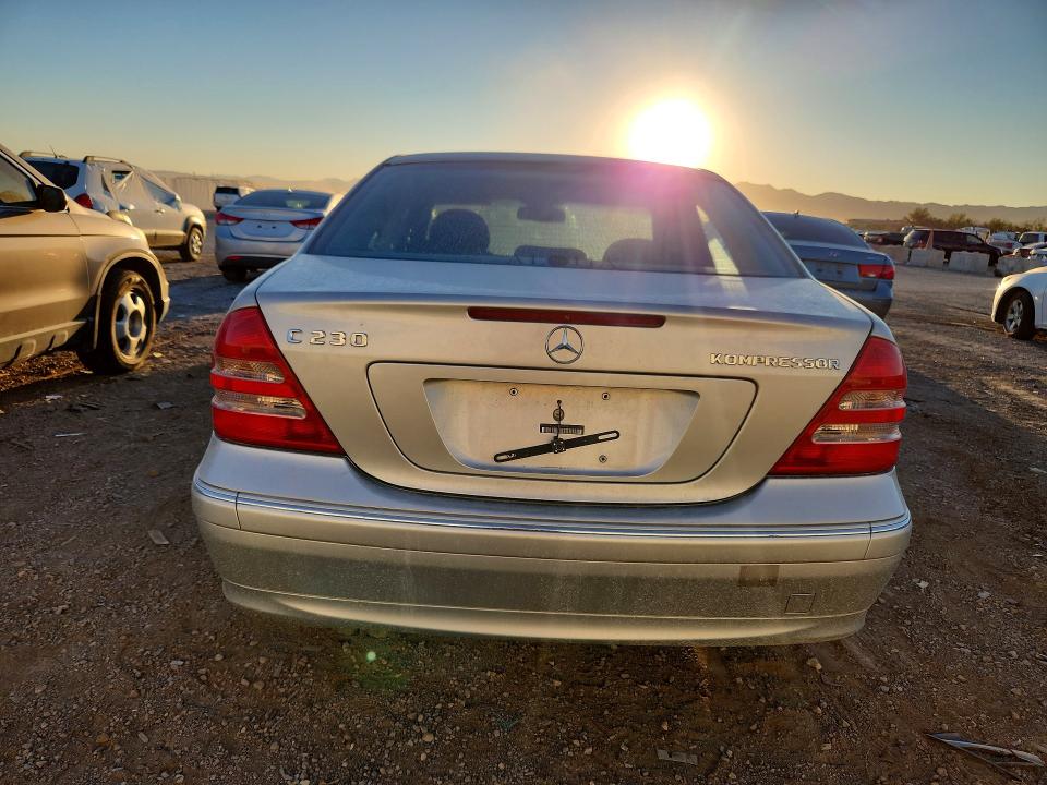 2004 Mercedes-benz C მანქანა იყიდება აუქციონზე, vin: WDBRF40J04F444048, აუქციონის ნომერი: 64696336