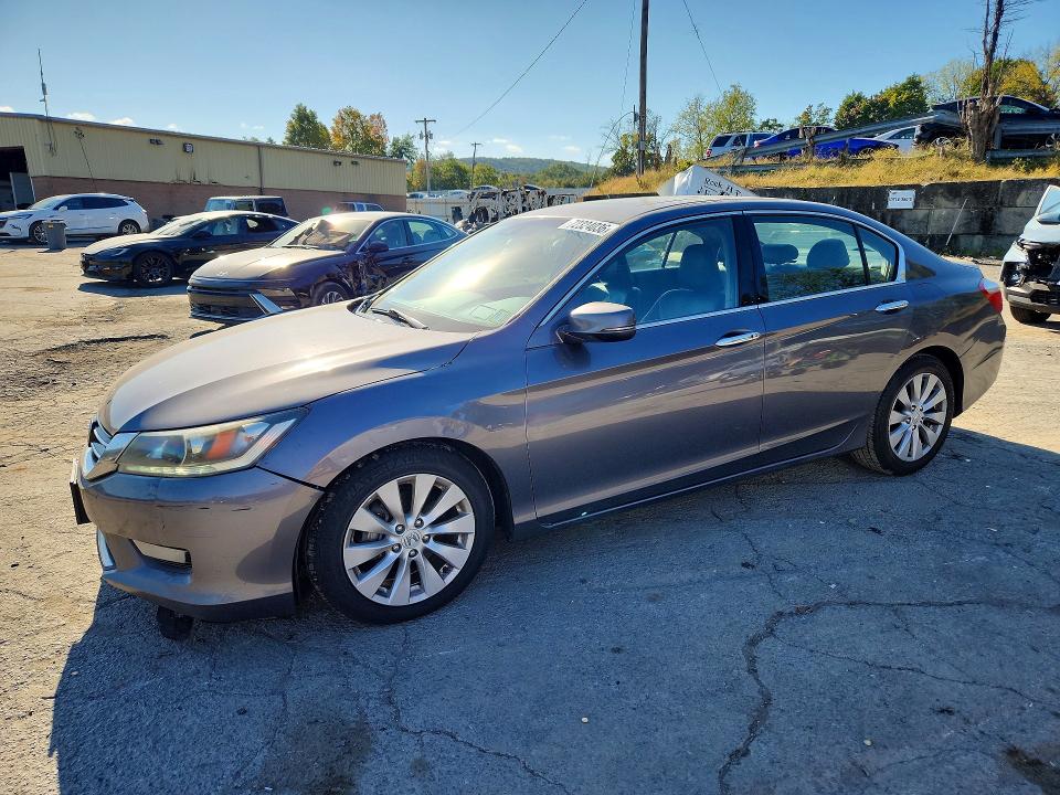 2015 Honda Accord მანქანა იყიდება აუქციონზე, vin: 1HGCR3F8XFA036686, აუქციონის ნომერი: 72324036