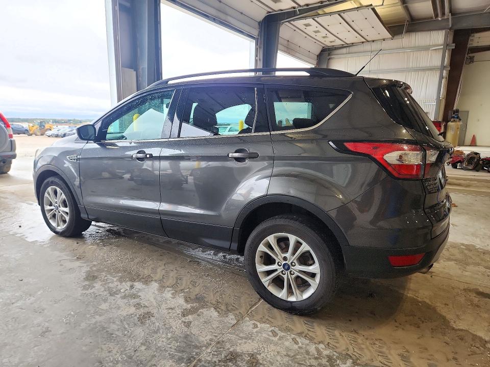 2017 Ford Escape მანქანა იყიდება აუქციონზე, vin: 1FMCU9GD9HUE35890, აუქციონის ნომერი: 72842696
