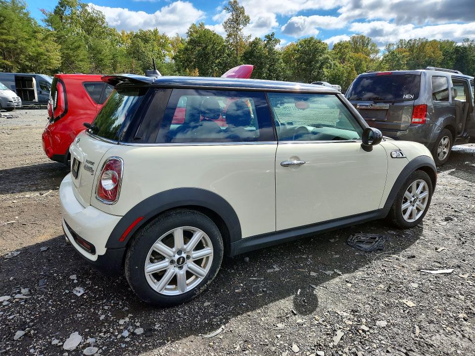Продажа на аукционе авто 2011 Mini Cooper, vin: WMWSV3C51BTY14014, номер лота: 72441696