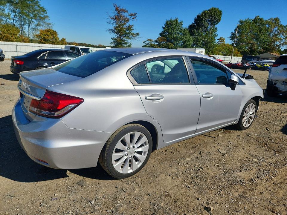 2013 Honda Civic მანქანა იყიდება აუქციონზე, vin: 2HGFB2F54DH566846, აუქციონის ნომერი: 72505656