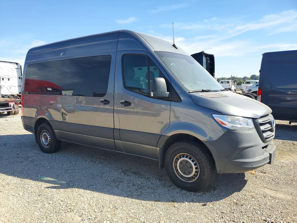 71801286 :رقم المزاد ، W1Z4EFHY3KP196419 vin ، 2019 Mercedes-benz Sprinter مزاد بيع