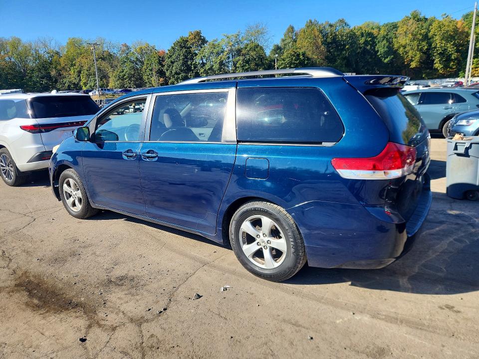 Aukcja sprzedaży 2011 Toyota Sienna, vin: 5TDKK3DC3BS076658, numer aukcji: 72047276