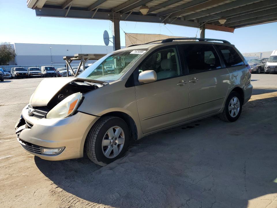 71625896 :رقم المزاد ، 5TDZA22CX4S215380 vin ، 2004 Toyota Sienna مزاد بيع