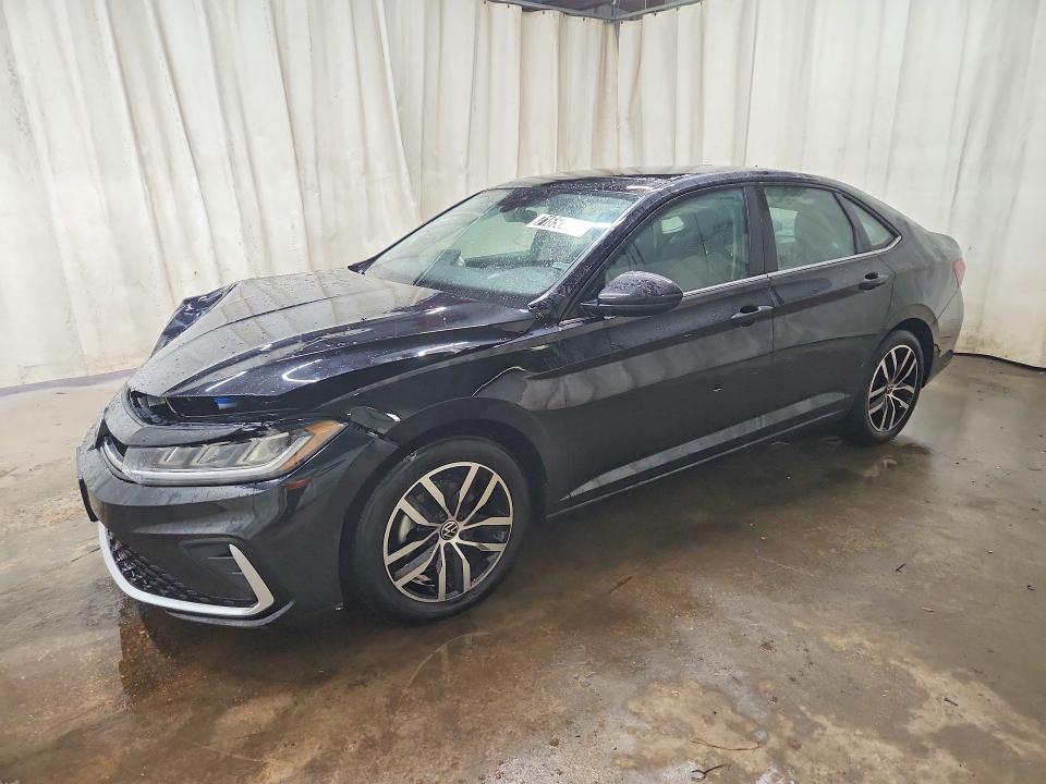 Auction sale of the 2025 Volkswagen Jetta, vin: 3VW7X7BU3SM093709, lot number: 71650946