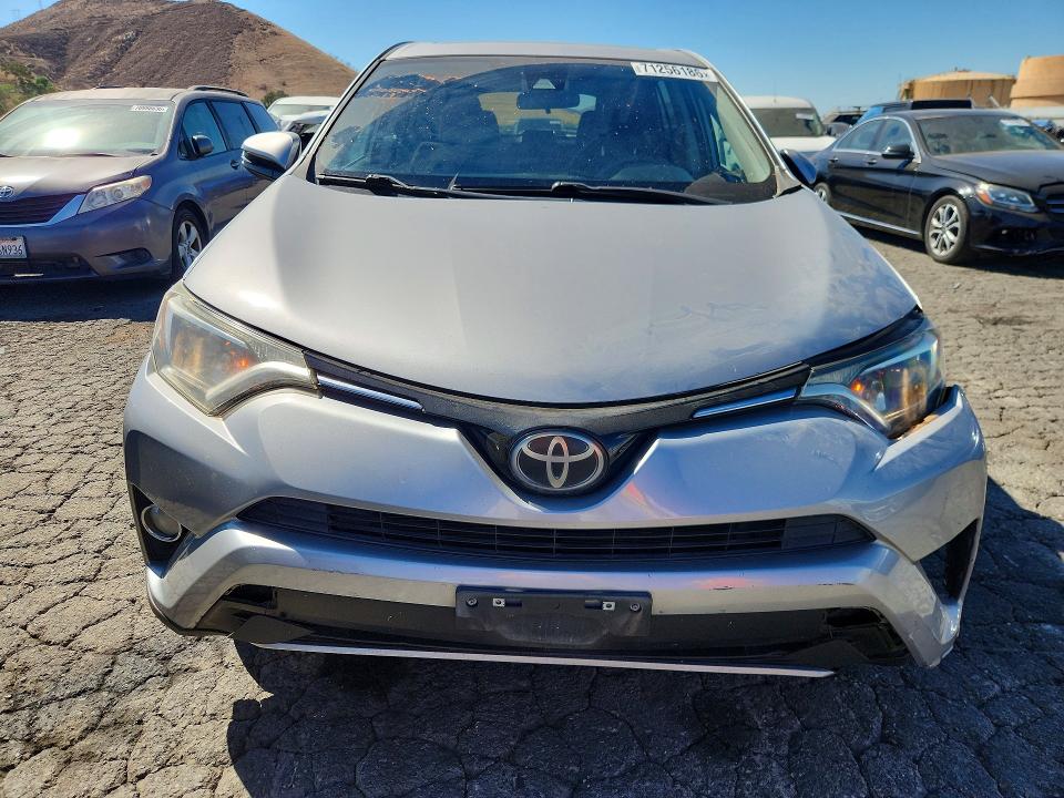 Продаж на аукціоні авто 2018 Toyota Rav4, vin: 2T3WFREV2JW519548, номер лоту: 71256186