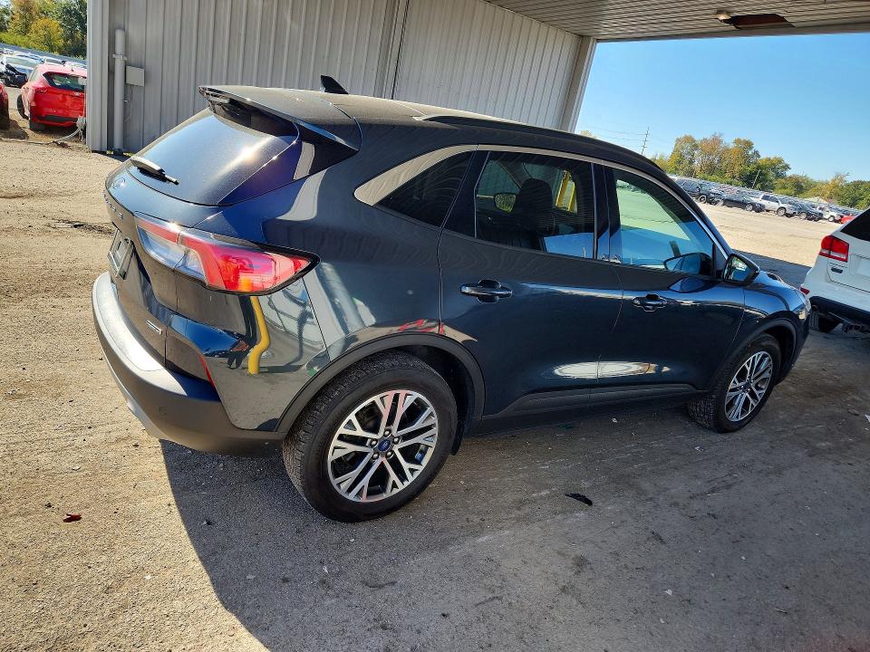 Продажа на аукционе авто 2022 Ford Escape, vin: 1FMCU9CZ5NUA02144, номер лота: 73934016