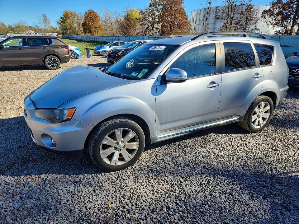 73833136 :رقم المزاد ، JA4JT3AWXBU033142 vin ، 2011 Mitsubishi Outlander مزاد بيع