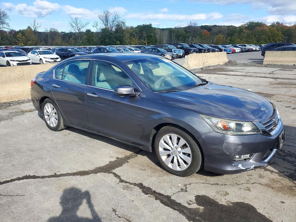 2013 Honda Accord მანქანა იყიდება აუქციონზე, vin: 1HGCR2F88DA200752, აუქციონის ნომერი: 71727566