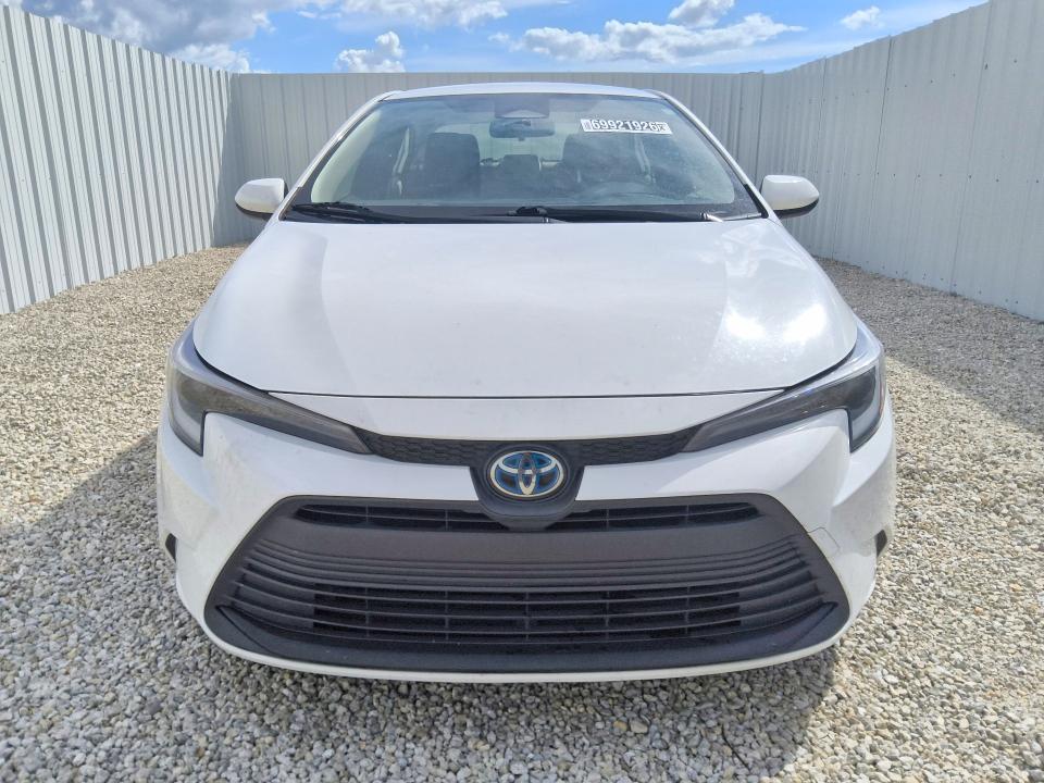 Продаж на аукціоні авто 2023 Toyota Corolla Hybrid, vin: JTDBCMFE9P3017382, номер лоту: 69921926
