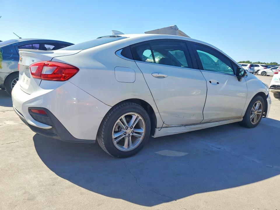 71731146 :رقم المزاد ، 1G1BE5SM3H7108275 vin ، 2017 Chevrolet Cruze مزاد بيع