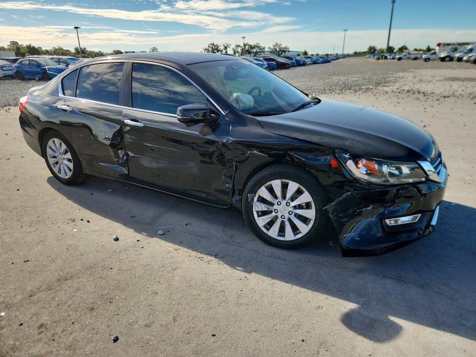 2013 Honda Accord მანქანა იყიდება აუქციონზე, vin: 1HGCR2F89DA213462, აუქციონის ნომერი: 71225866