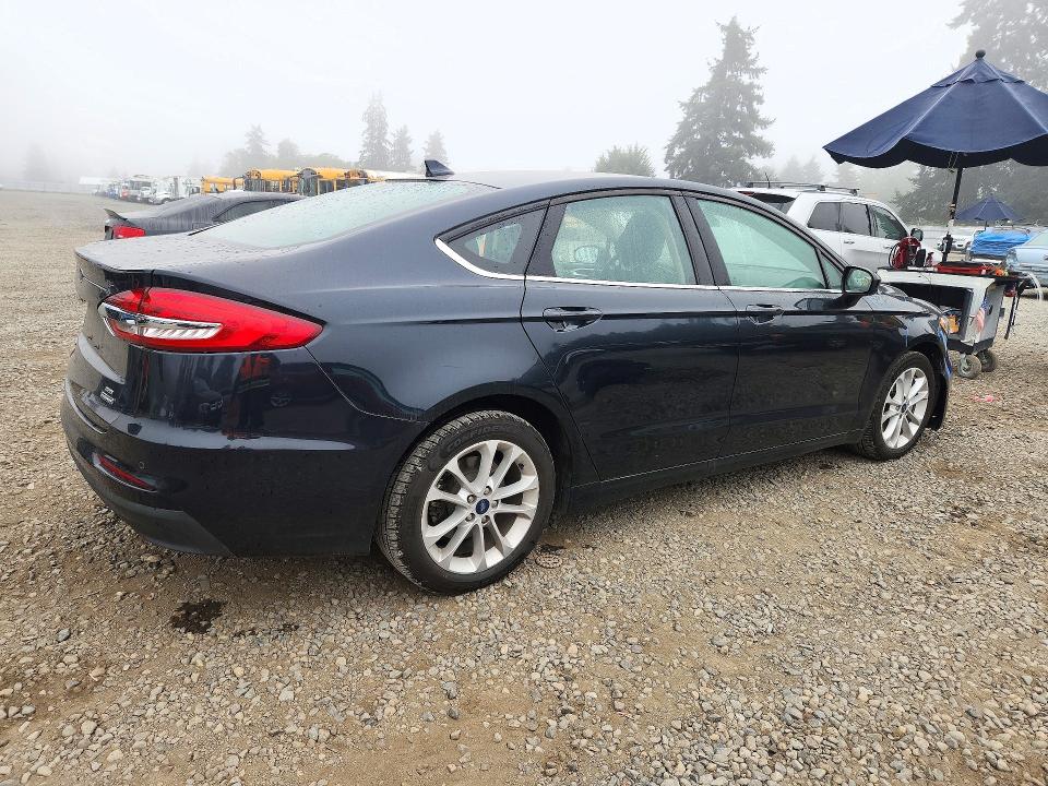 2020 Ford Fusion მანქანა იყიდება აუქციონზე, vin: 3FA6P0LUXLR221121, აუქციონის ნომერი: 69460186