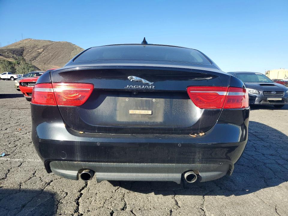 73652796 :رقم المزاد ، SAJAE4BG9HA957614 vin ، 2017 Jaguar Xe مزاد بيع