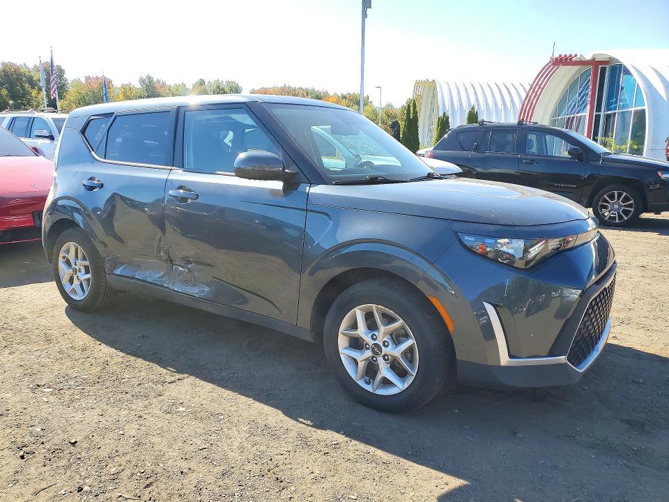 72183586 :رقم المزاد ، KNDJ23AUXP7197908 vin ، 2023 Kia Soul مزاد بيع