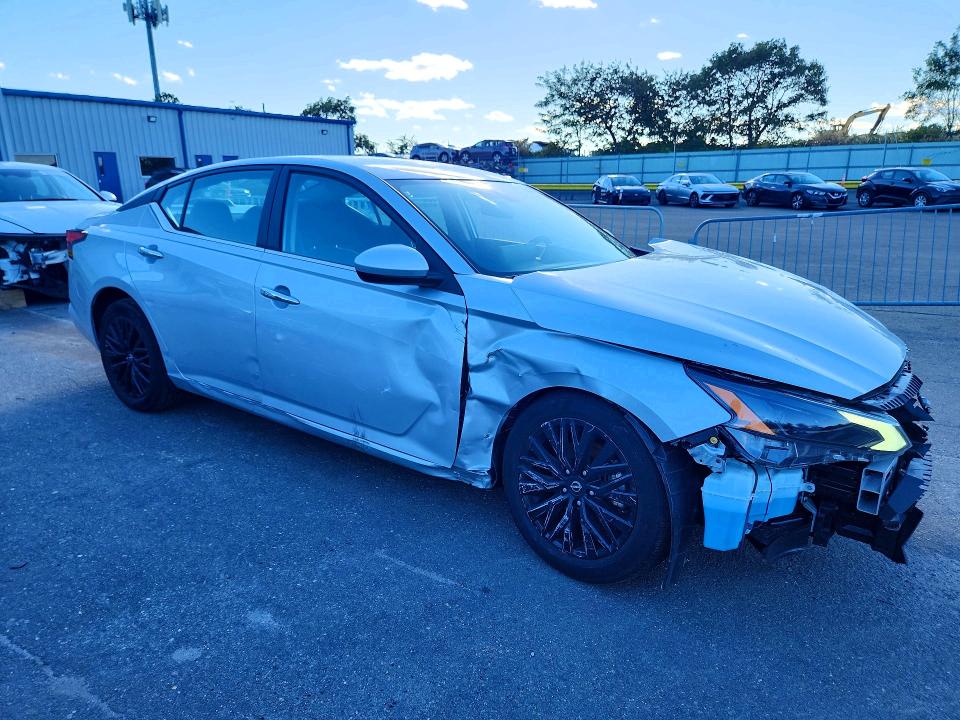 2025 Nissan Altima მანქანა იყიდება აუქციონზე, vin: 1N4BL4DV2SN405205, აუქციონის ნომერი: 71810456