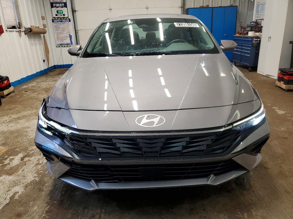 71356156 :رقم المزاد ، KMHLS4DG6SU936704 vin ، 2025 Hyundai Elantra مزاد بيع