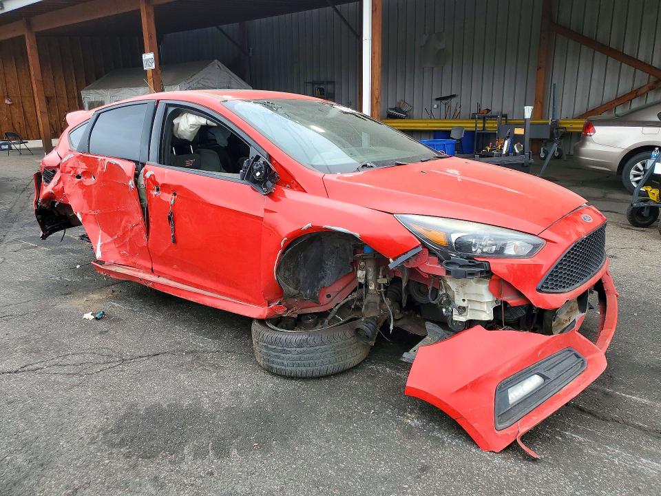 72375736 :رقم المزاد ، 1FADP3L94HL229855 vin ، 2017 Ford Focus مزاد بيع