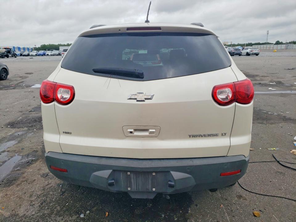 70125816 :رقم المزاد ، 1GNKVGED4BJ367602 vin ، 2011 Chevrolet Traverse مزاد بيع