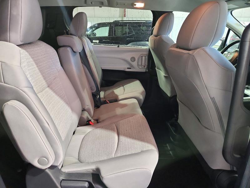 2026 Toyota Sienna მანქანა იყიდება აუქციონზე, vin: 5TDKRKEC8TS305700, აუქციონის ნომერი: 72007856