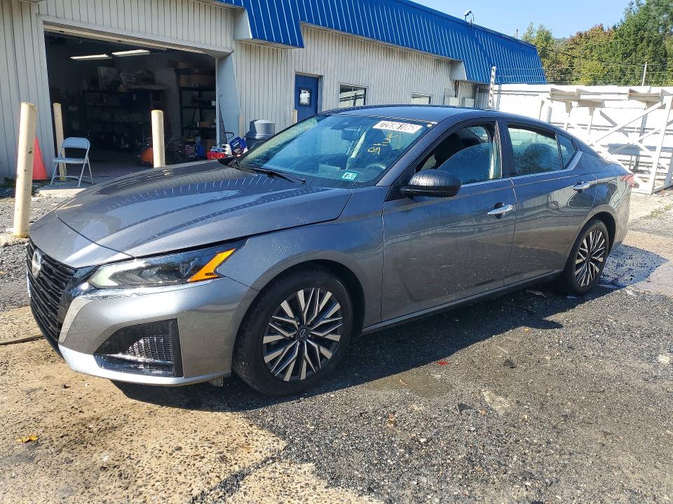 Auction sale of the 2025 Nissan Altima, vin: 1N4BL4DV5SN389520, lot number: 72696106