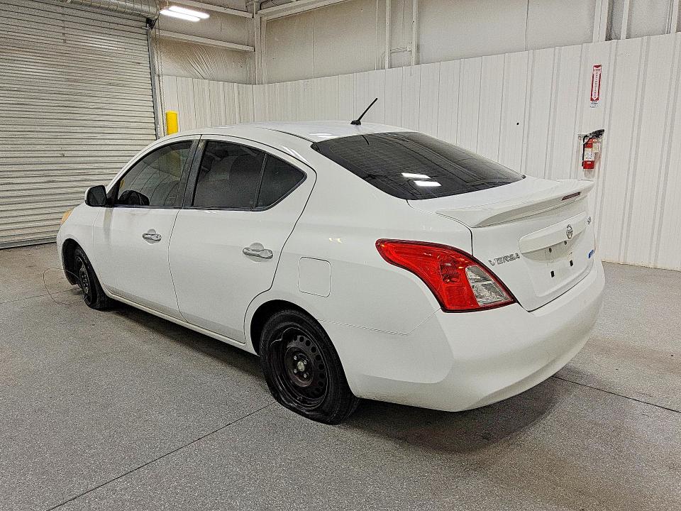 2013 Nissan Versa მანქანა იყიდება აუქციონზე, vin: 3N1CN7AP2DL880987, აუქციონის ნომერი: 71084806