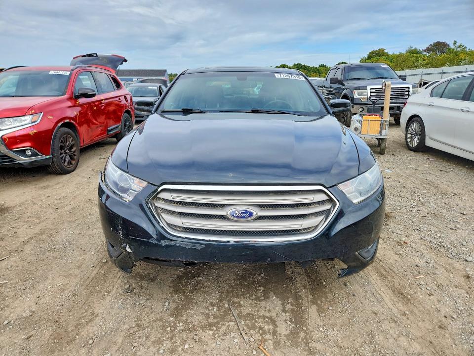 71387316 :رقم المزاد ، 1FAHP2H81EG177438 vin ، 2014 Ford Taurus مزاد بيع