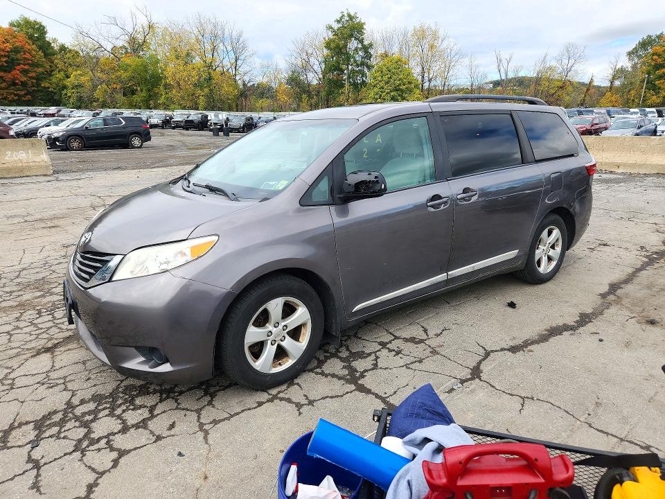 Aukcja sprzedaży 2017 Toyota Sienna, vin: 5TDKZ3DC7HS841911, numer aukcji: 70983346