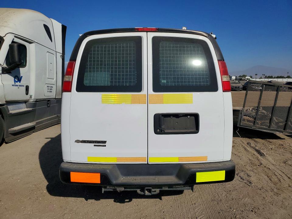 Продаж на аукціоні авто 2015 Chevrolet Express G2500, vin: 1GCWGFCF4F1229468, номер лоту: 70664606