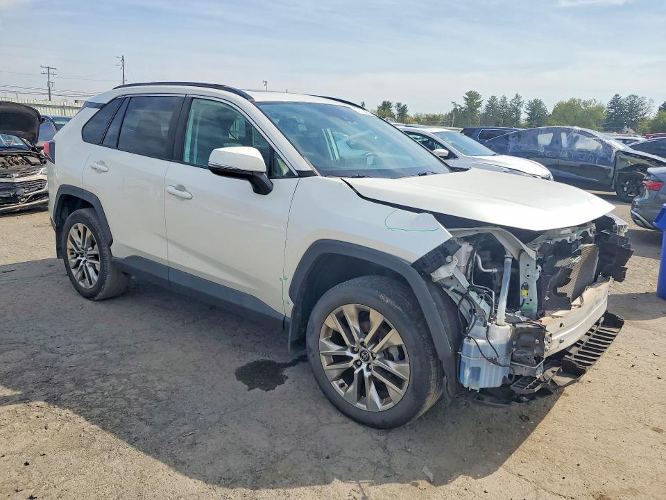 Продаж на аукціоні авто 2021 Toyota Rav4, vin: 2T3A1RFV3MW163235, номер лоту: 71141616