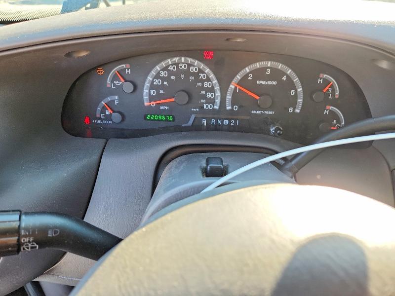 Продажа на аукционе авто 2002 Ford Expedition, vin: 1FMPU16L62LA07011, номер лота: 71020126