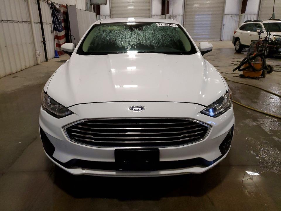 72450786 :رقم المزاد ، 3FA6P0T90KR217606 vin ، 2019 Ford Fusion مزاد بيع