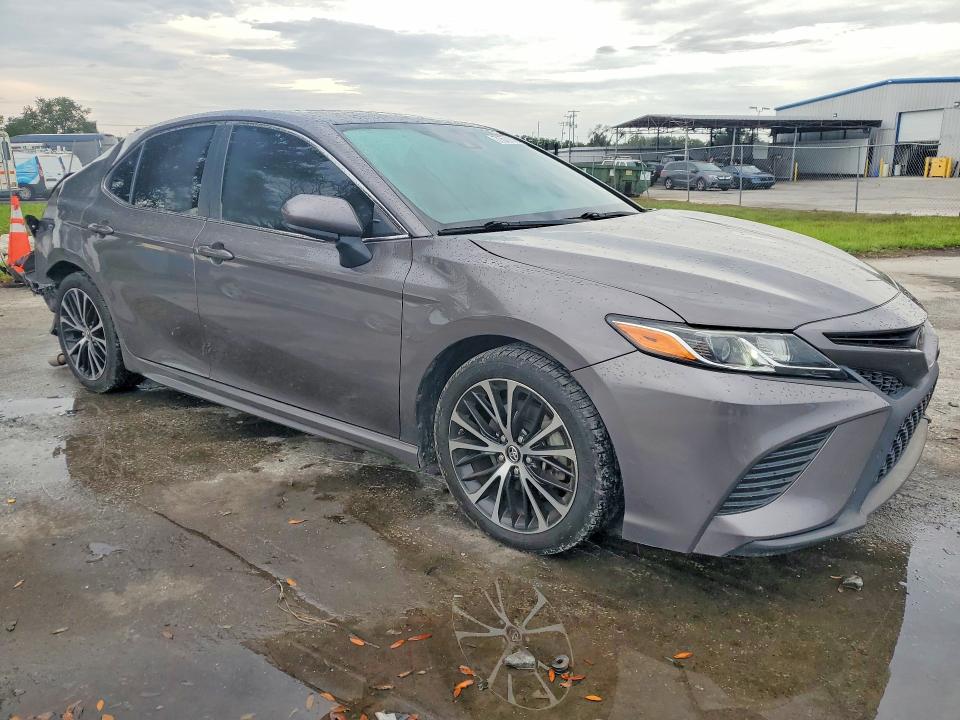 2019 Toyota Camry მანქანა იყიდება აუქციონზე, vin: 4T1B11HK7KU806975, აუქციონის ნომერი: 71577876