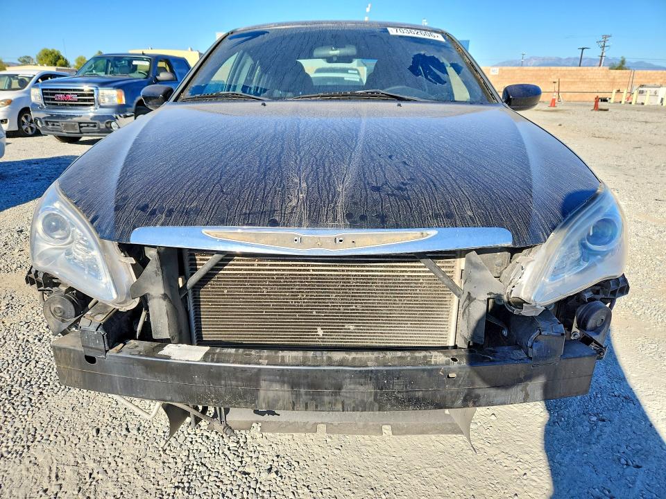 Продажа на аукционе авто 2014 Chrysler 200, vin: 1C3CCBAB2EN213000, номер лота: 70362606